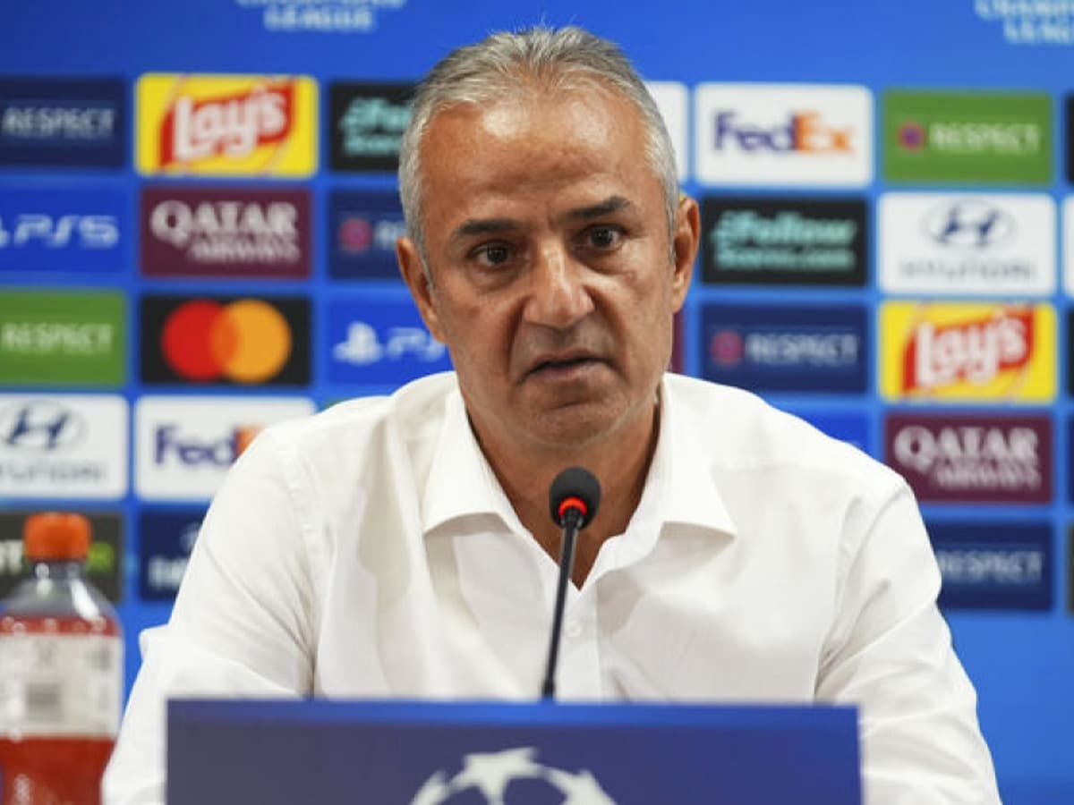 İstifadan devam kararına: Fenerbahçe, İsmail Kartal’ın görevde olduğunu duyurdu